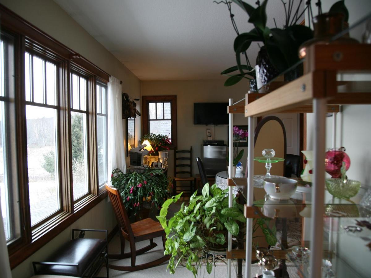 Sweetfern Inn (Adults Only) Clare Екстериор снимка