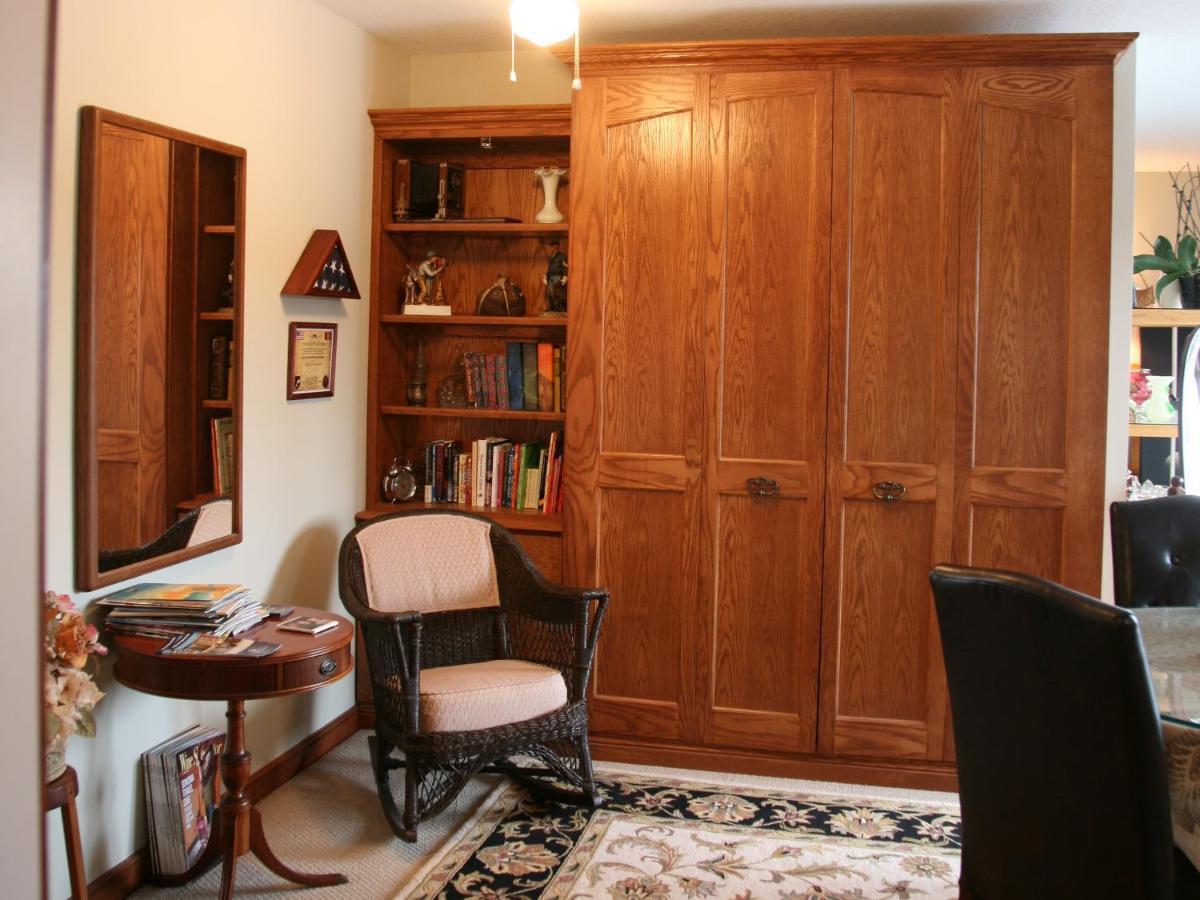 Sweetfern Inn (Adults Only) Clare Екстериор снимка