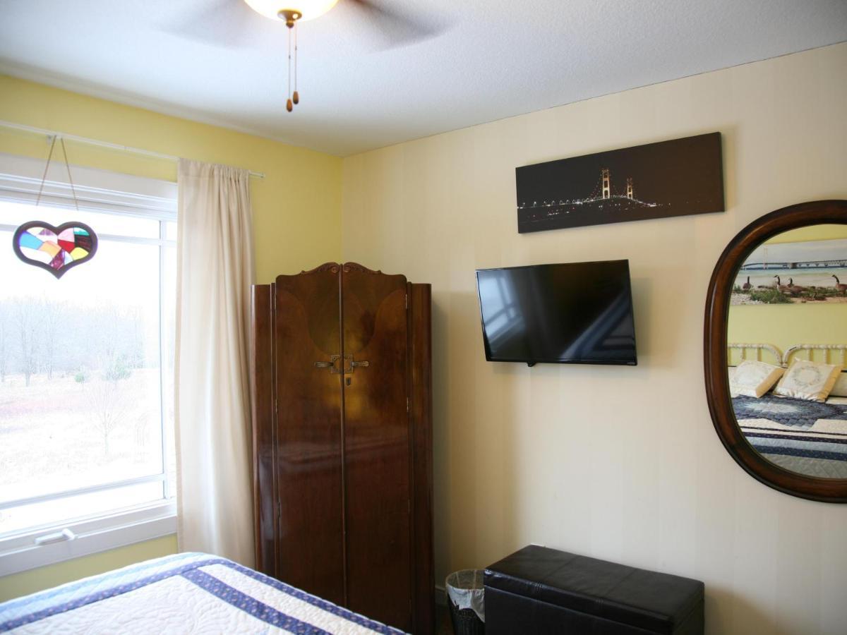Sweetfern Inn (Adults Only) Clare Екстериор снимка