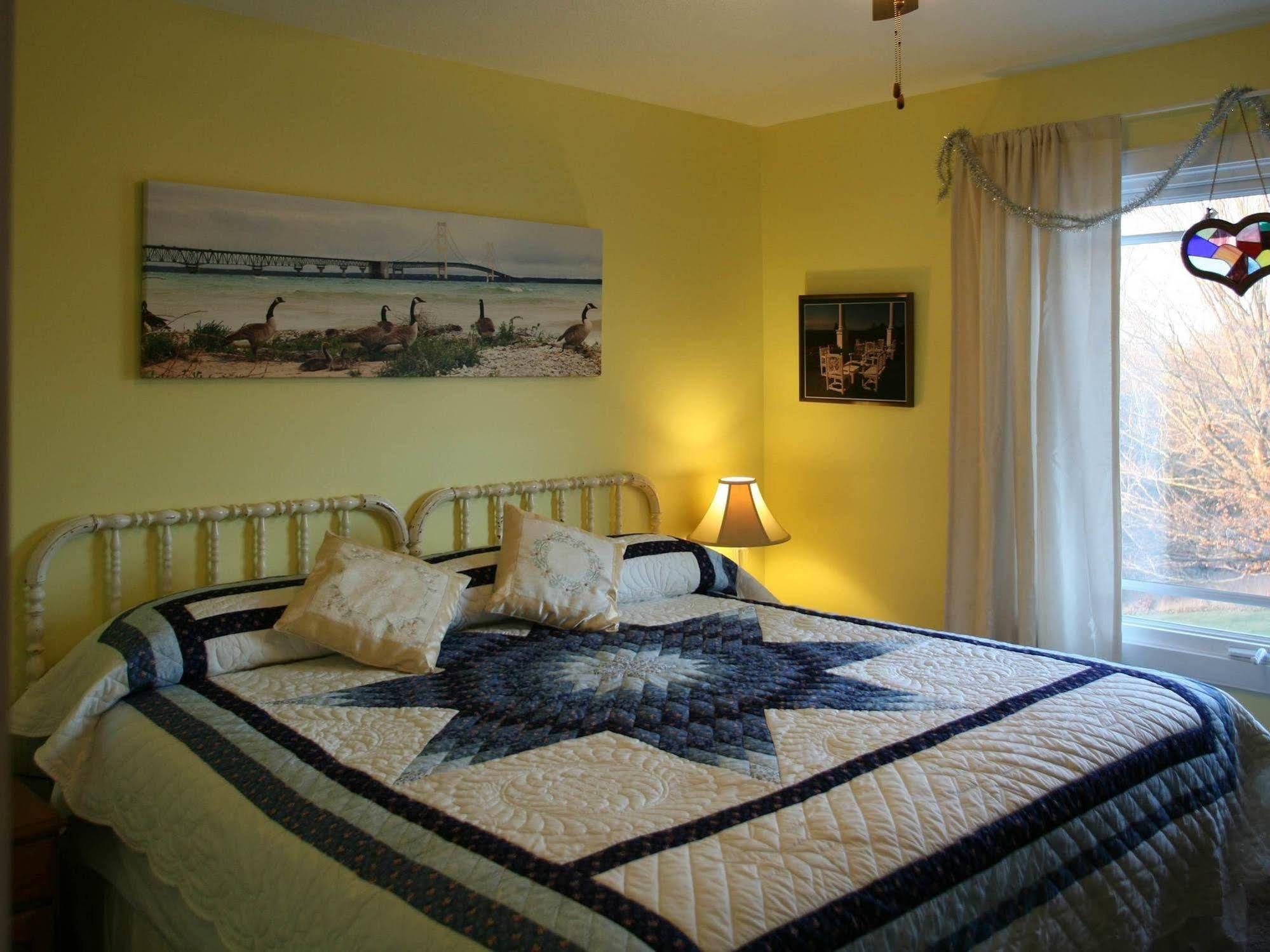 Sweetfern Inn (Adults Only) Clare Екстериор снимка